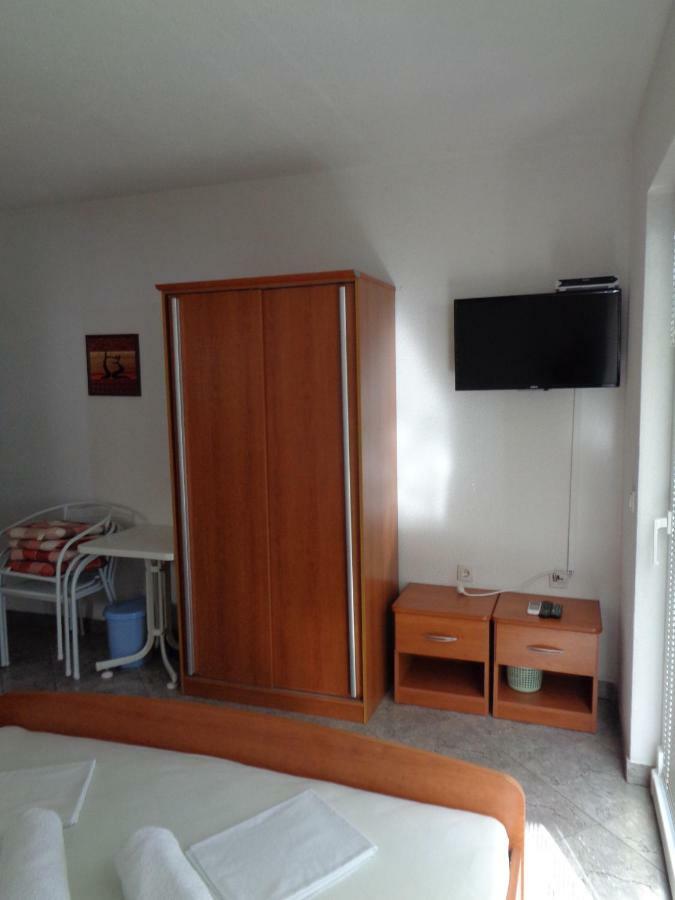Apartments Rados Lokva Rogoznica Ngoại thất bức ảnh
