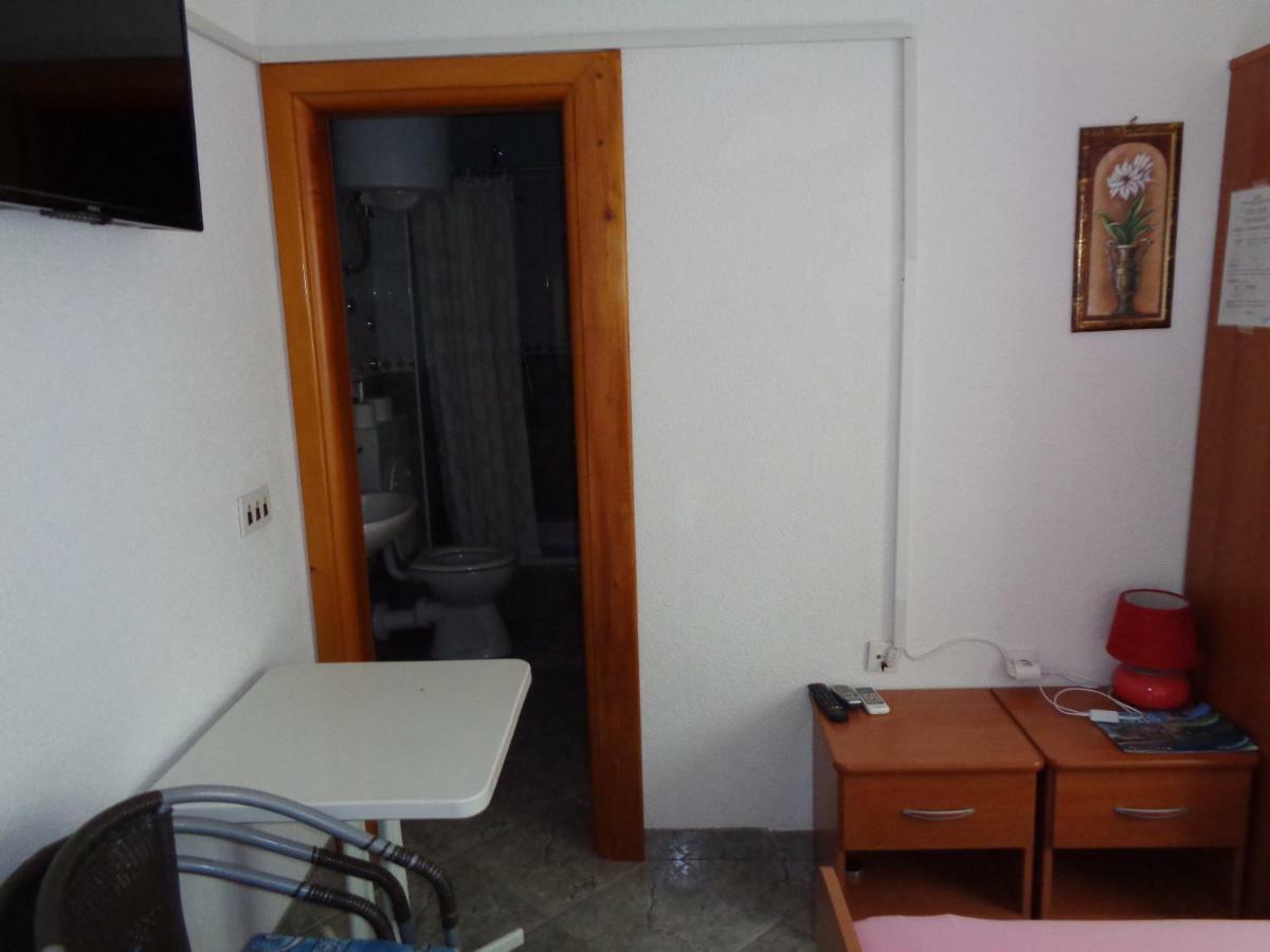 Apartments Rados Lokva Rogoznica Ngoại thất bức ảnh